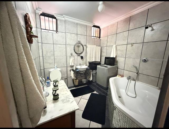 2 BEDROOM APARTMENT FOR SALE IN KILNER PARK